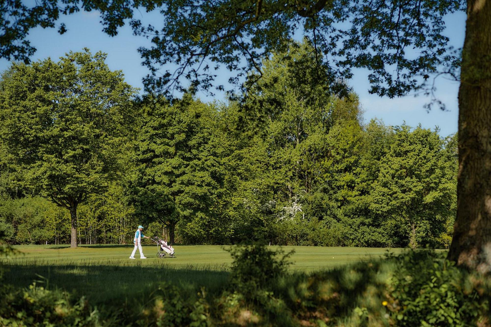 Aparthotel Am Golfclub Treudelberg ハンブルク エクステリア 写真