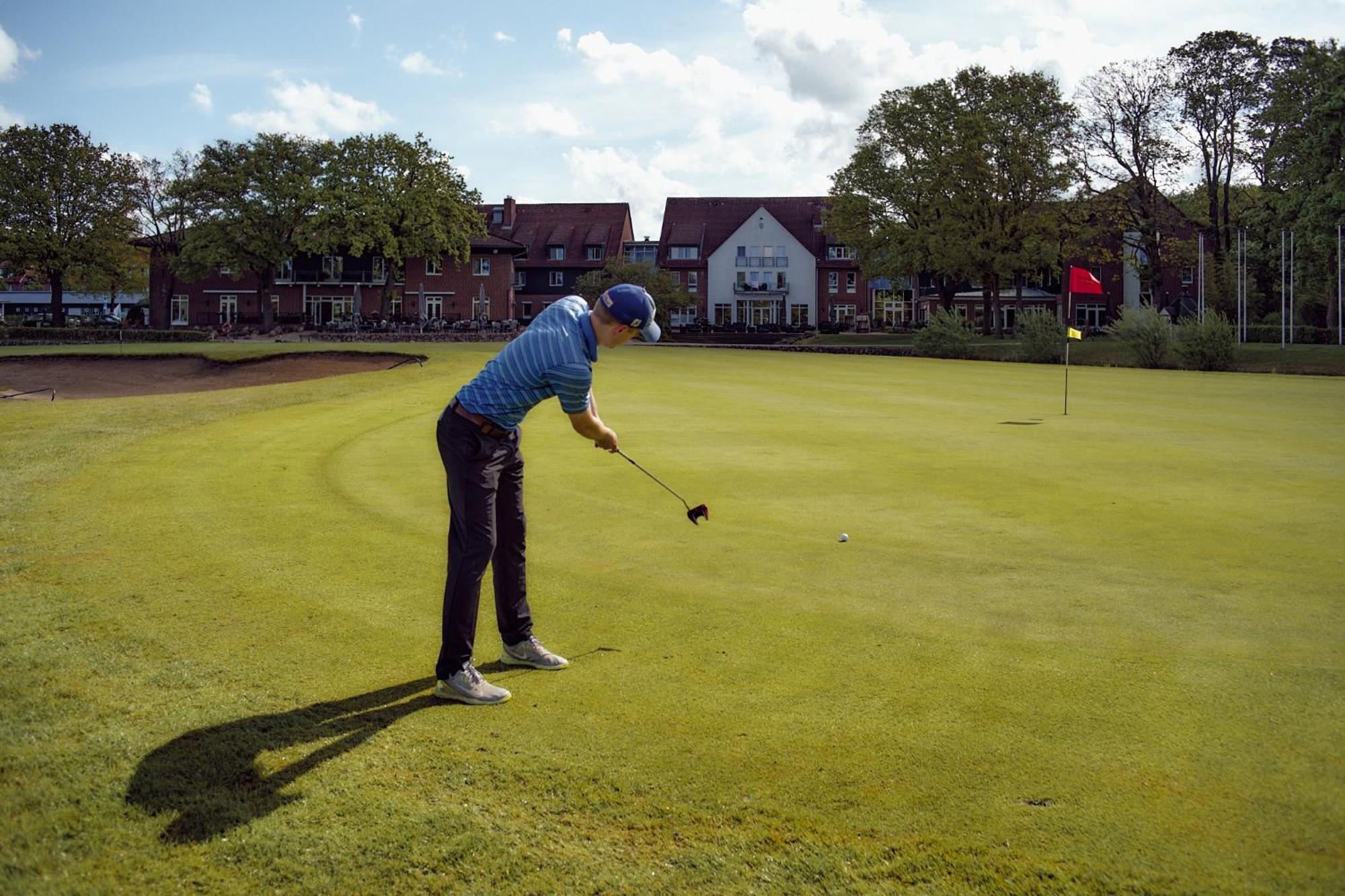 Aparthotel Am Golfclub Treudelberg ハンブルク エクステリア 写真